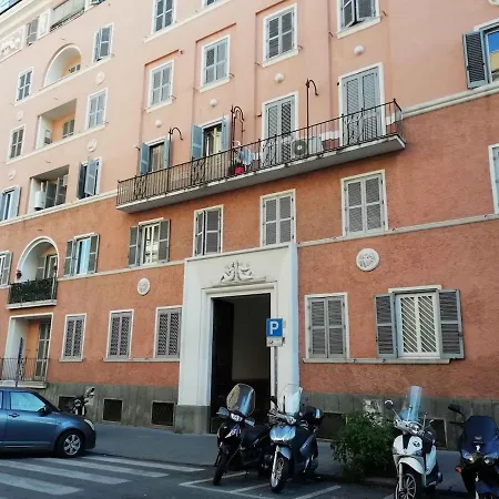 Domus Aurea2 A Stone's Throw From The Colosseum Appartement *